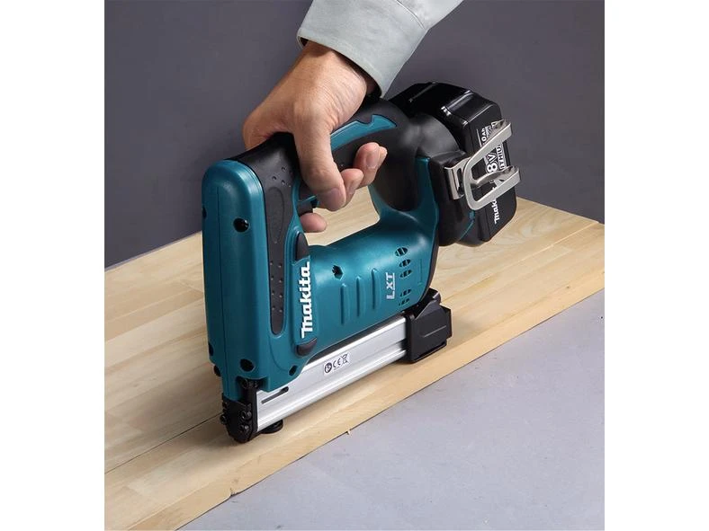 Makita Akku-Tacker DST221 Kit 5 Makita Akku-Tacker DST221 Kit – Bild 3