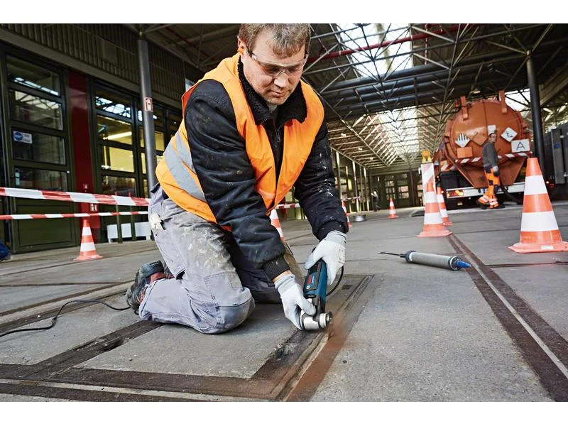 Bosch Professional Oszillierer Multi-Cutter GOP 55-36 inkl. L-BOXX & Zubehör 8 Bosch Professional Oszillierer Multi-Cutter GOP 55-36 inkl. L-BOXX & Zubehör – Bild 6