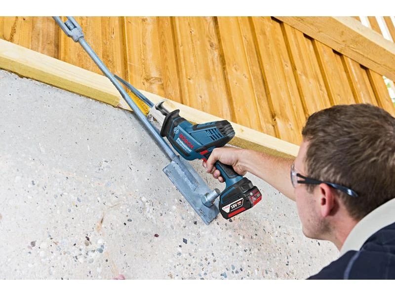 Bosch Professional Akku-Säbelsäge GSA 18V-LI C Solo L-Boxx 6 Bosch Professional Akku-Säbelsäge GSA 18V-LI C Solo L-Boxx – Bild 4