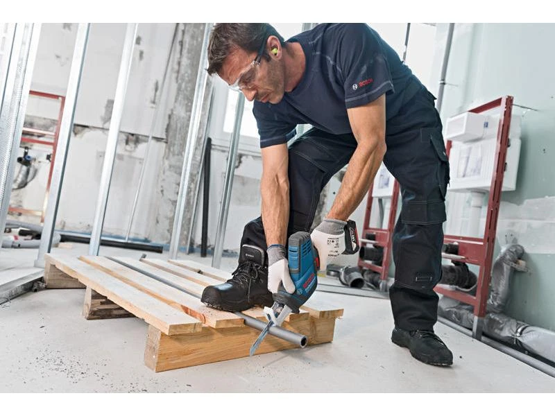 Bosch Professional Akku-Säbelsäge GSA 18V-LI C Solo L-Boxx 4 Bosch Professional Akku-Säbelsäge GSA 18V-LI C Solo L-Boxx – Bild 2